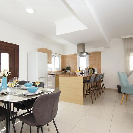 Villa Alyson พาราลิมนี ภายนอก รูปภาพ